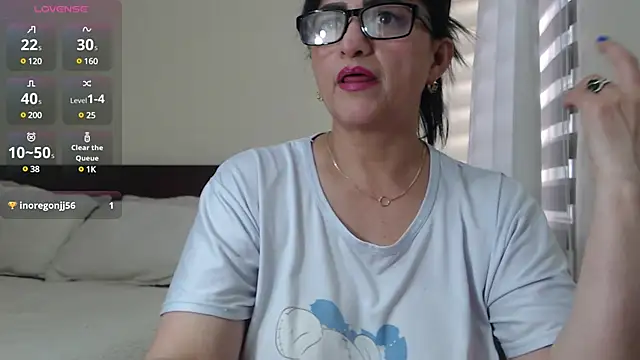 ISABEEL SOFIA01 online show from 01-28-25, 10:34