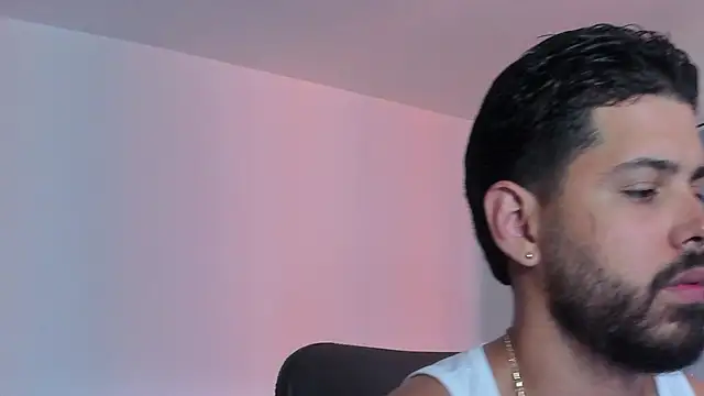 Snapshot of Justyn_Torres chatting on 02-05-26, 01:05 Justyn Torres online show from 02-05-26, 01:05