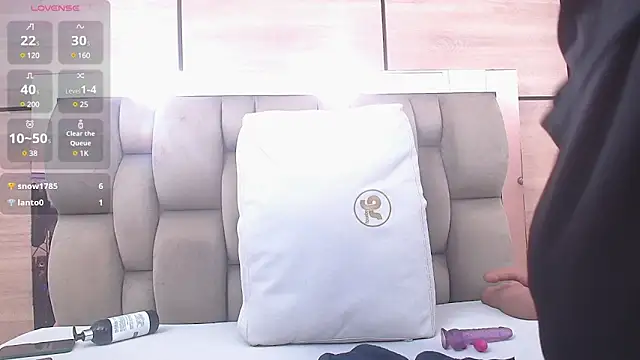 arianna pearl online show from 12-14-24, 03:47