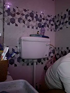 Adityagj123 online show from 10-09-25, 01:09