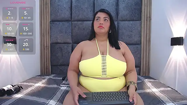 AmandaRousel online show from 10-29-25, 02:41