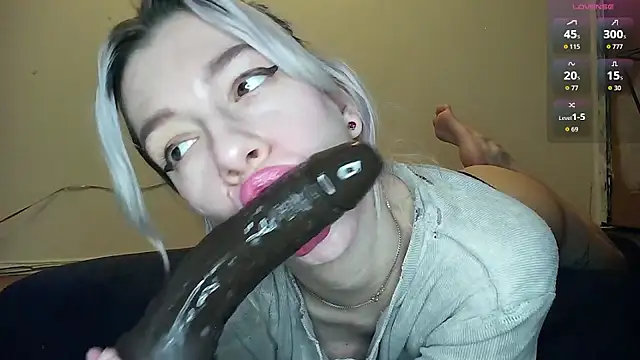 Snapshot of cruellagoth666 chatting on 07-15-26, 01:44 cruellagoth666 online show from 07-15-26, 01:44