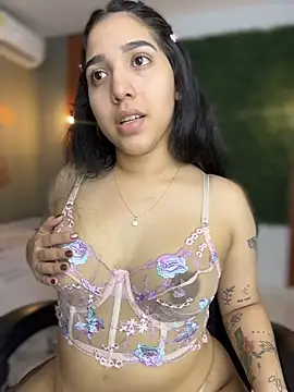 Snapshot of Amandanauty chatting on 01-18-26, 05:55 Amandanauty online show from 01-18-26, 05:55