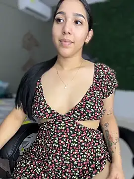 Snapshot of Amandanauty chatting on 03-17-26, 05:00 Amandanauty online show from 03-17-26, 05:00