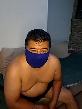 Snapshot of Calamaco07 chatting on 12-15-25, 05:44 Calamaco07 online show from 12-15-25, 05:44