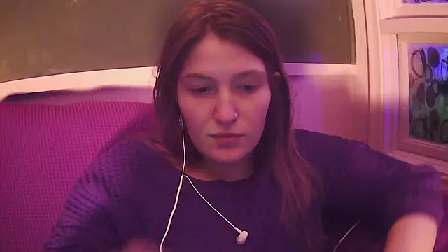 Snapshot of Angelk43 chatting on 12-15-25, 06:28 Angelk43 online show from 12-15-25, 06:28