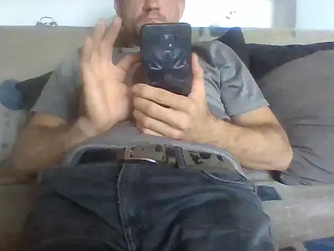 Snapshot of aroj95 chatting on 09-13-25, 04:18 aroj95 online show from 09-13-25, 04:18