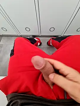 Snapshot of 987654Alf chatting on 12-18-25, 10:21 987654Alf online show from 12-18-25, 10:21