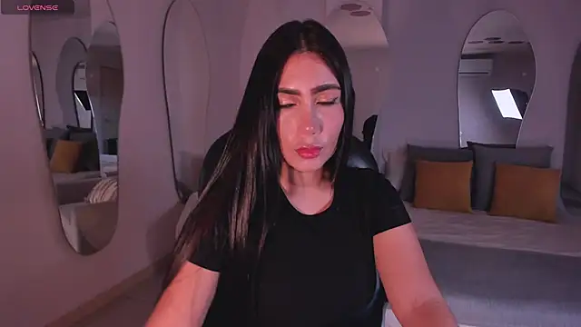 Snapshot of MarieJaneX chatting on 12-26-24, 11:21 MarieJaneX online show from 12-26-24, 11:21