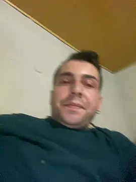 Snapshot of Emre-34 chatting on 02-22-26, 05:55 Emre-34 online show from 02-22-26, 05:55