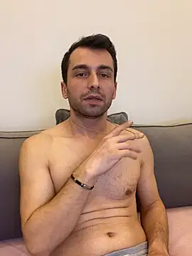 Snapshot of Emre-34 chatting on 03-15-26, 11:11 Emre-34 online show from 03-15-26, 11:11