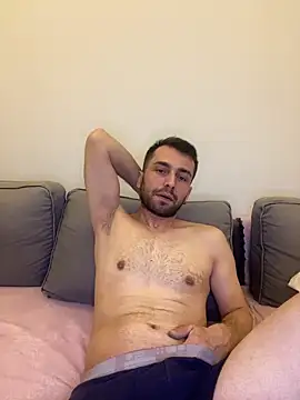 Snapshot of Emre-34 chatting on 03-28-26, 09:36 Emre-34 online show from 03-28-26, 09:36