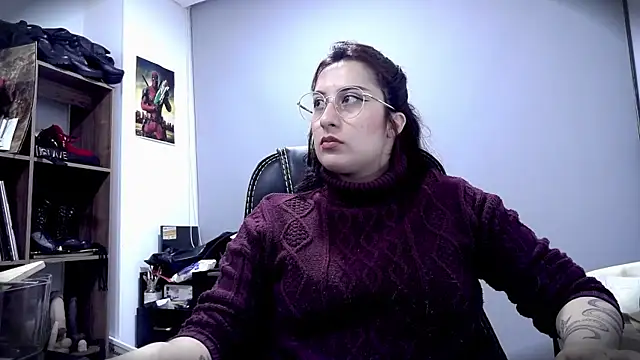 Snapshot of Scarlett_Sen chatting on 05-22-26, 02:55 Scarlett Sen online show from 05-22-26, 02:55