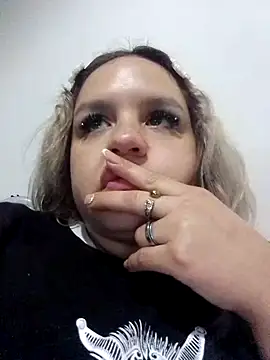 Snapshot of shaynarg chatting on 09-14-25, 05:50 shaynarg online show from 09-14-25, 05:50