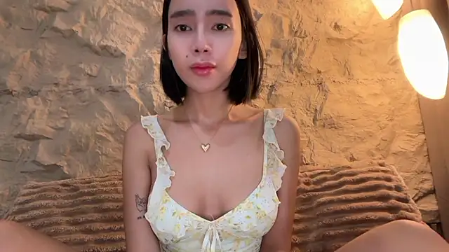 GenesisCastillano online show from 07-19-26, 06:50