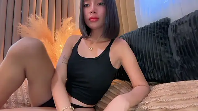 GenesisCastillano online show from 08-04-26, 07:44