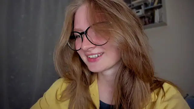 Snapshot of mollytuck chatting on 09-09-25, 04:17 mollytuck online show from 09-09-25, 04:17