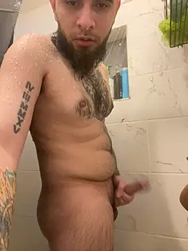 Snapshot of cnasty5621333 chatting on 02-16-26, 05:14 cnasty5621333 online show from 02-16-26, 05:14