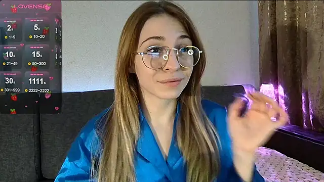 LovelyKatea online show from 03-01-25, 12:23