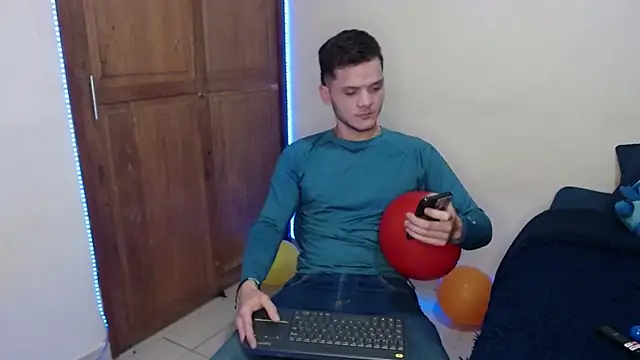 Snapshot of ramseesh chatting on 09-29-25, 12:27 ramseesh online show from 09-29-25, 12:27