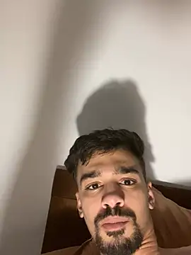 Snapshot of Hermanooooooo chatting on 01-02-25, 05:35 Hermanooooooo online show from 01-02-25, 05:35