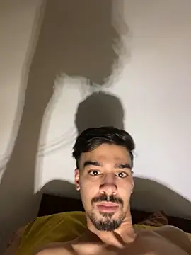 Snapshot of Hermanooooooo chatting on 03-22-25, 05:28 Hermanooooooo online show from 03-22-25, 05:28