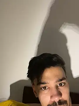 Snapshot of Hermanooooooo chatting on 03-22-25, 08:29 Hermanooooooo online show from 03-22-25, 08:29