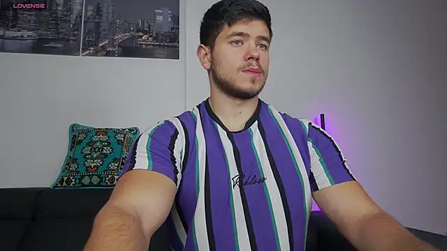 Snapshot of Arilas_ chatting on 11-16-25, 08:09 Arilas online show from 11-16-25, 08:09