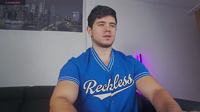 Snapshot of Arilas_ chatting on 12-02-25, 07:03 Arilas online show from 12-02-25, 07:03