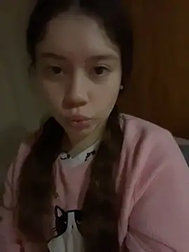 Snapshot of nenissc chatting on 07-15-26, 12:27 nenissc online show from 07-15-26, 12:27