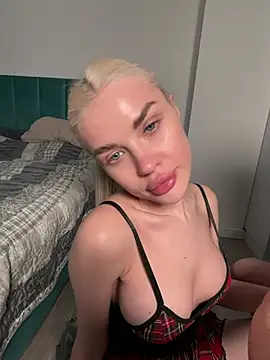 Bad Hot Teacher online show from 04-06-26, 09:05