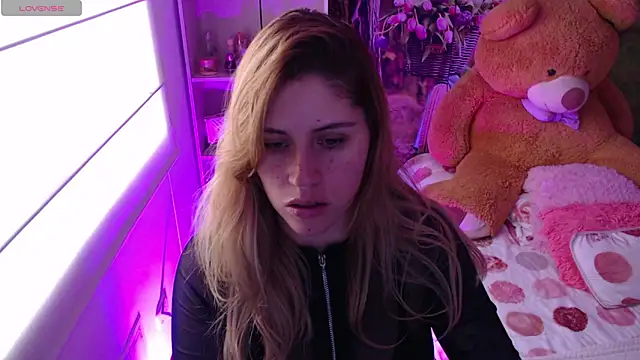 Snapshot of thamarajane chatting on 03-24-26, 06:35 thamarajane online show from 03-24-26, 06:35