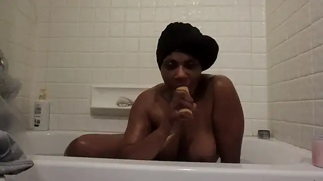 sweetskeet81 online show from 01-05-25, 12:31