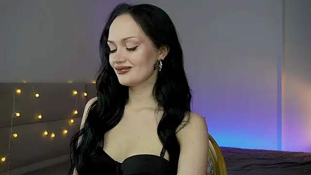 Snapshot of QueenAliss chatting on 06-12-26, 06:34 QueenAliss online show from 06-12-26, 06:34
