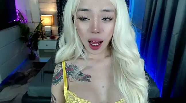 Snapshot of SweetCheska19 chatting on 01-22-25, 11:53 SweetCheska19 online show from 01-22-25, 11:53