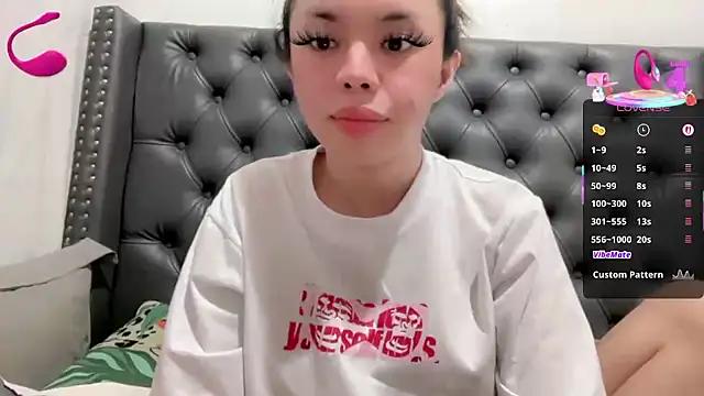 Snapshot of SweetCheska19 chatting on 09-17-25, 09:33 SweetCheska19 online show from 09-17-25, 09:33