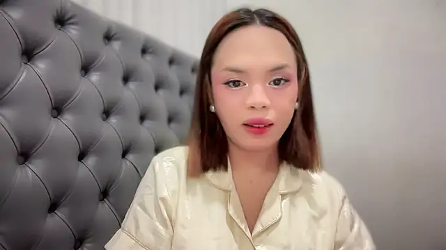 Snapshot of SweetCheska19 chatting on 12-16-25, 08:08 SweetCheska19 online show from 12-16-25, 08:08