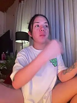 Snapshot of SweetCheska19 chatting on 02-24-26, 07:06 SweetCheska19 online show from 02-24-26, 07:06