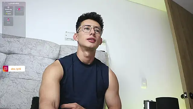 Snapshot of _Alexxx chatting on 12-13-25, 10:59 Alexxx online show from 12-13-25, 10:59