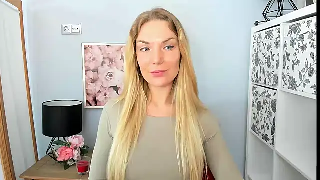 AulloraHoney online show from 02-23-25, 09:33