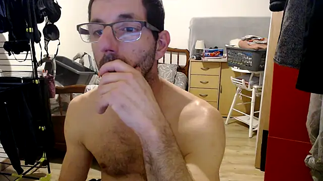 Snapshot of steph19x5 chatting on 12-18-24, 05:10 steph19x5 online show from 12-18-24, 05:10