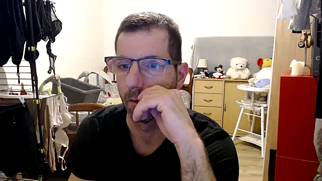 Snapshot of steph19x5 chatting on 01-01-25, 08:15 steph19x5 online show from 01-01-25, 08:15