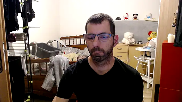 Snapshot of steph19x5 chatting on 01-08-25, 04:54 steph19x5 online show from 01-08-25, 04:54