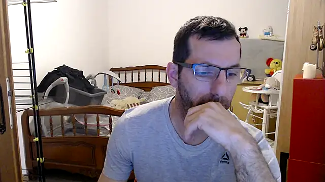 Snapshot of steph19x5 chatting on 01-12-25, 07:43 steph19x5 online show from 01-12-25, 07:43