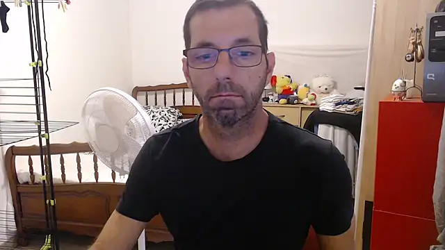 Snapshot of steph19x5 chatting on 09-10-25, 05:29 steph19x5 online show from 09-10-25, 05:29