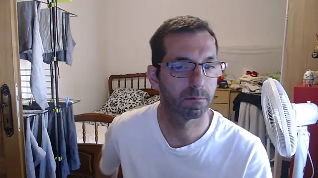 Snapshot of steph19x5 chatting on 10-01-25, 09:15 steph19x5 online show from 10-01-25, 09:15