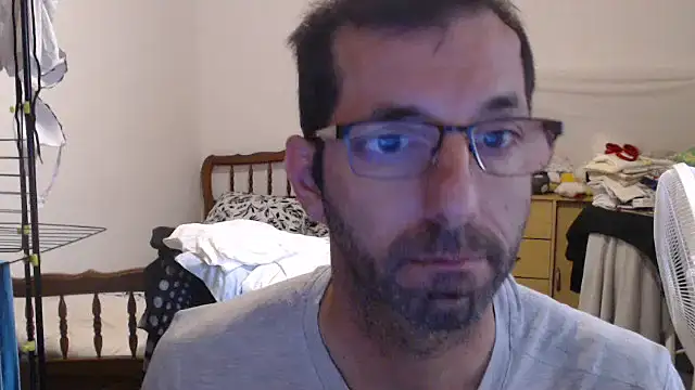 Snapshot of steph19x5 chatting on 10-04-25, 07:06 steph19x5 online show from 10-04-25, 07:06