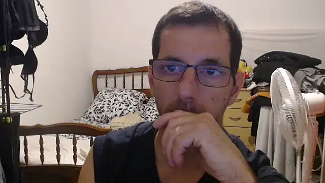 Snapshot of steph19x5 chatting on 10-04-25, 07:12 steph19x5 online show from 10-04-25, 07:12