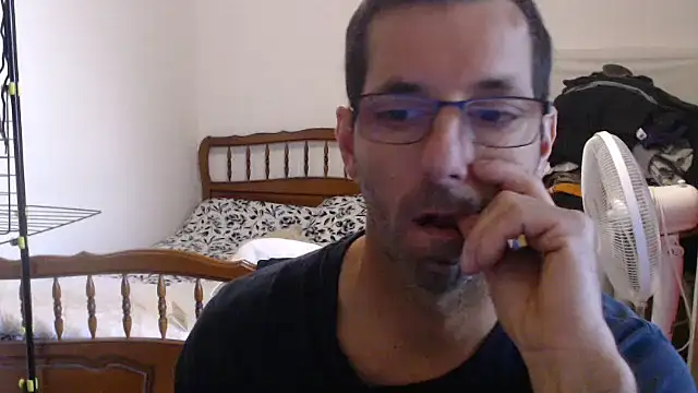 Snapshot of steph19x5 chatting on 10-05-25, 07:17 steph19x5 online show from 10-05-25, 07:17