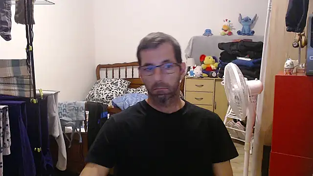 Snapshot of steph19x5 chatting on 10-15-25, 06:08 steph19x5 online show from 10-15-25, 06:08